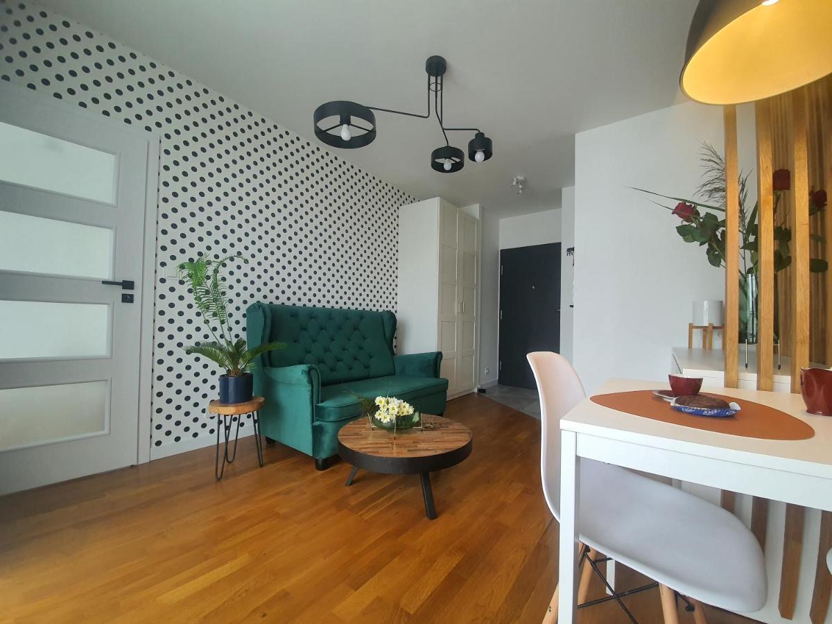 Apartament Przy Metro Варшава Екстер'єр фото